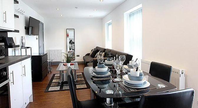Lewis 3 Well Located Northern Quarter Sleeps Upto 8 Apartment